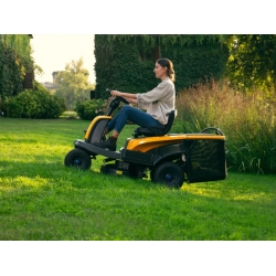 Traktor ogrodowy - kosiarka samojezdna akumulatorowa STIGA SWIFT 372e